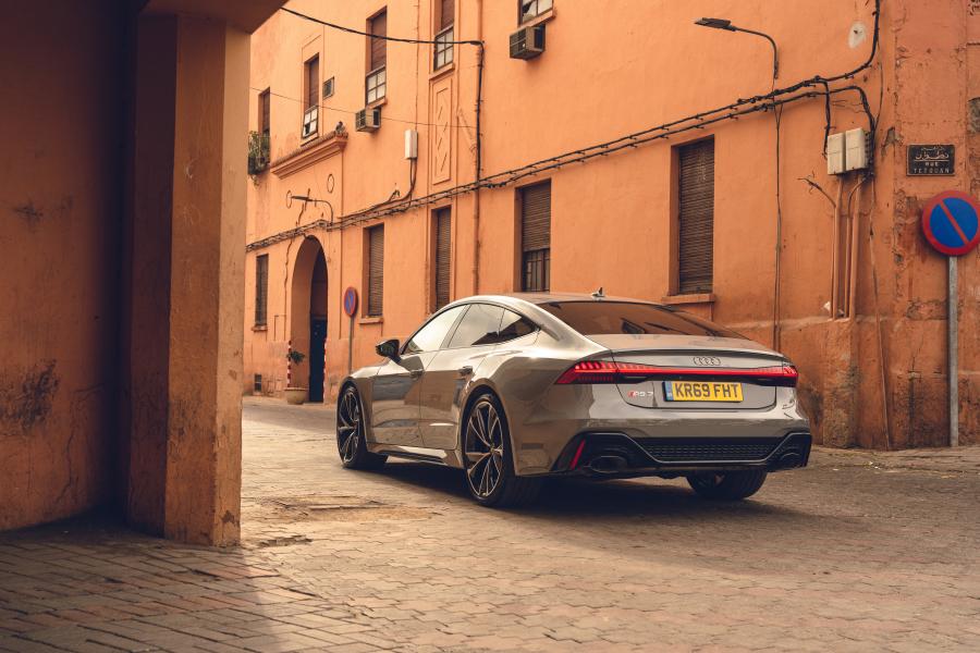 Audi RS7 Sportback 2020 года  (UK) (фото 6 из 8)